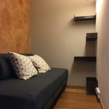 Bosquet 1 Hut 7670